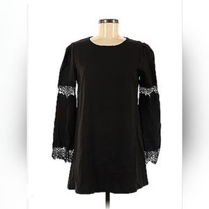 Beautiful Bell Sleeve plus size tunic!